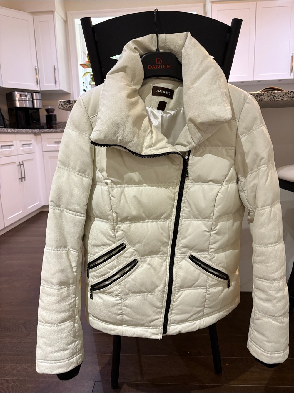 Danier Winter White Leather Quilted Asymmetrical Puffer Jacket Size Small
